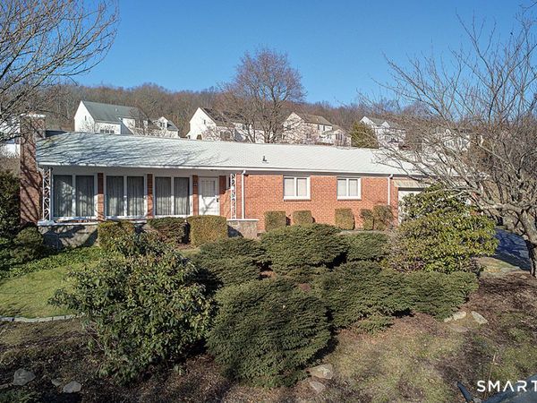 76 Gaylord Mountain , Hamden, CT 06518