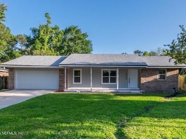 1532 LEESTAN Court, Orange Park, FL 32073