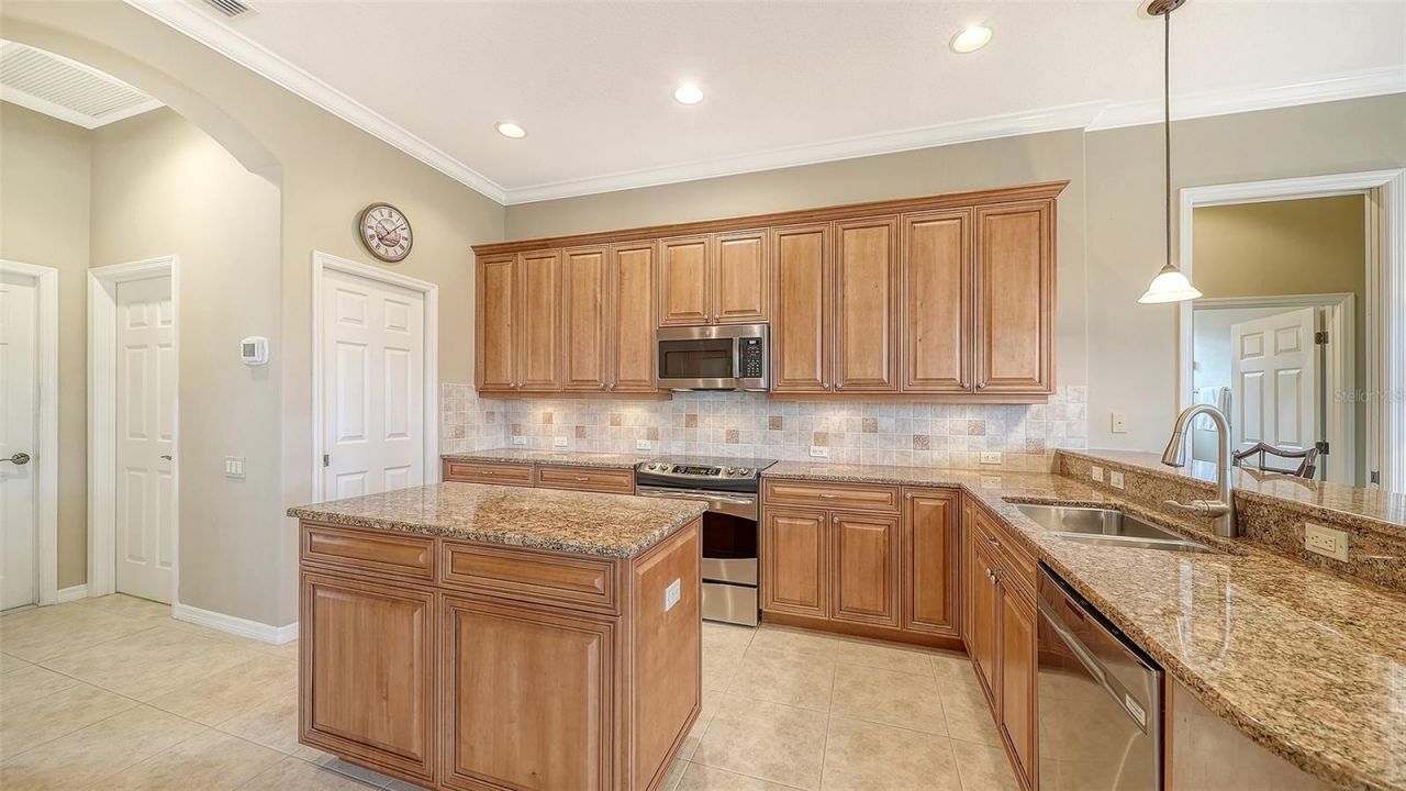 824 Amaryllis Lane, Venice, FL 34292 Photo