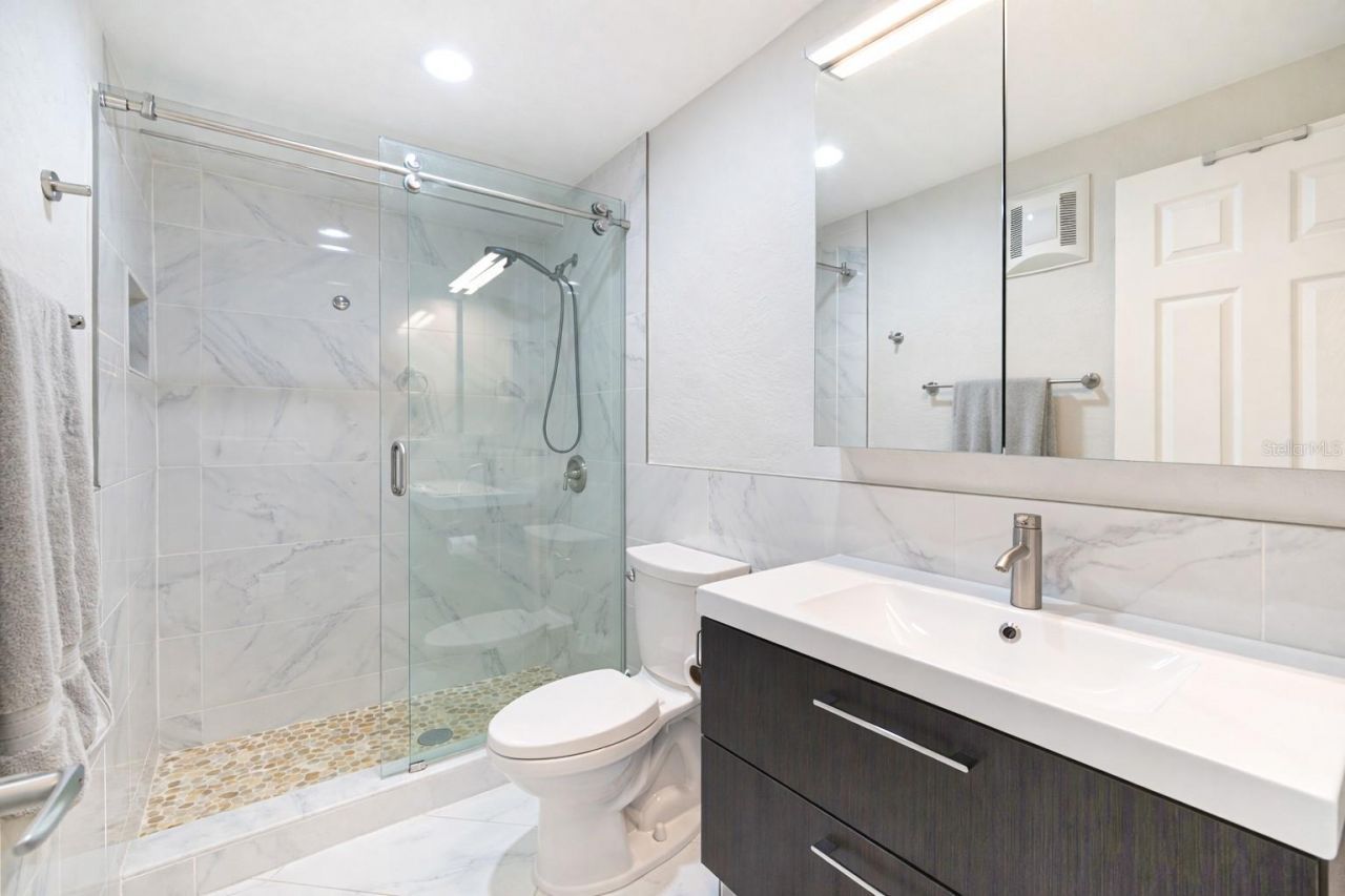 4651 1st Street Ne, Unit 303, Saint Petersburg, FL 33703 Photo