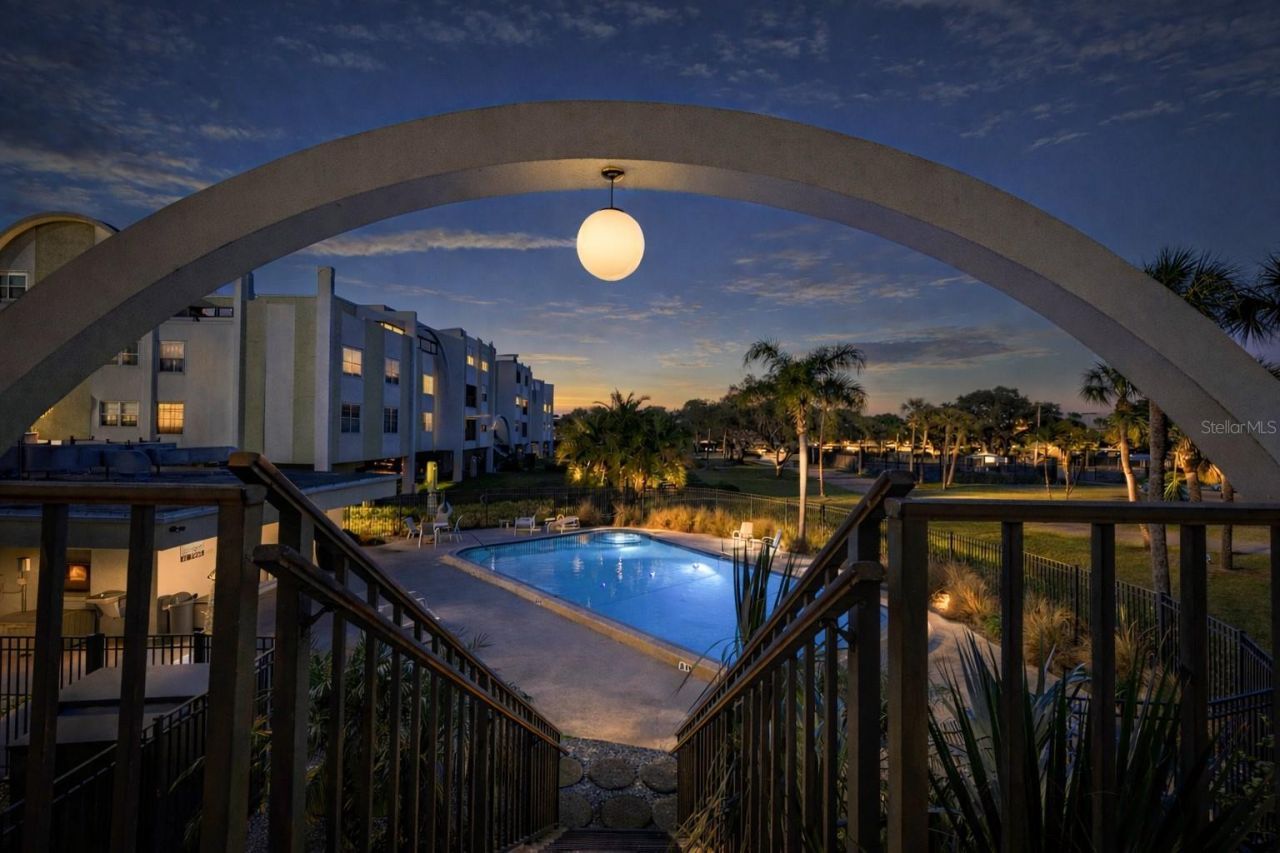 4651 1st Street Ne, Unit 303, Saint Petersburg, FL 33703 Photo