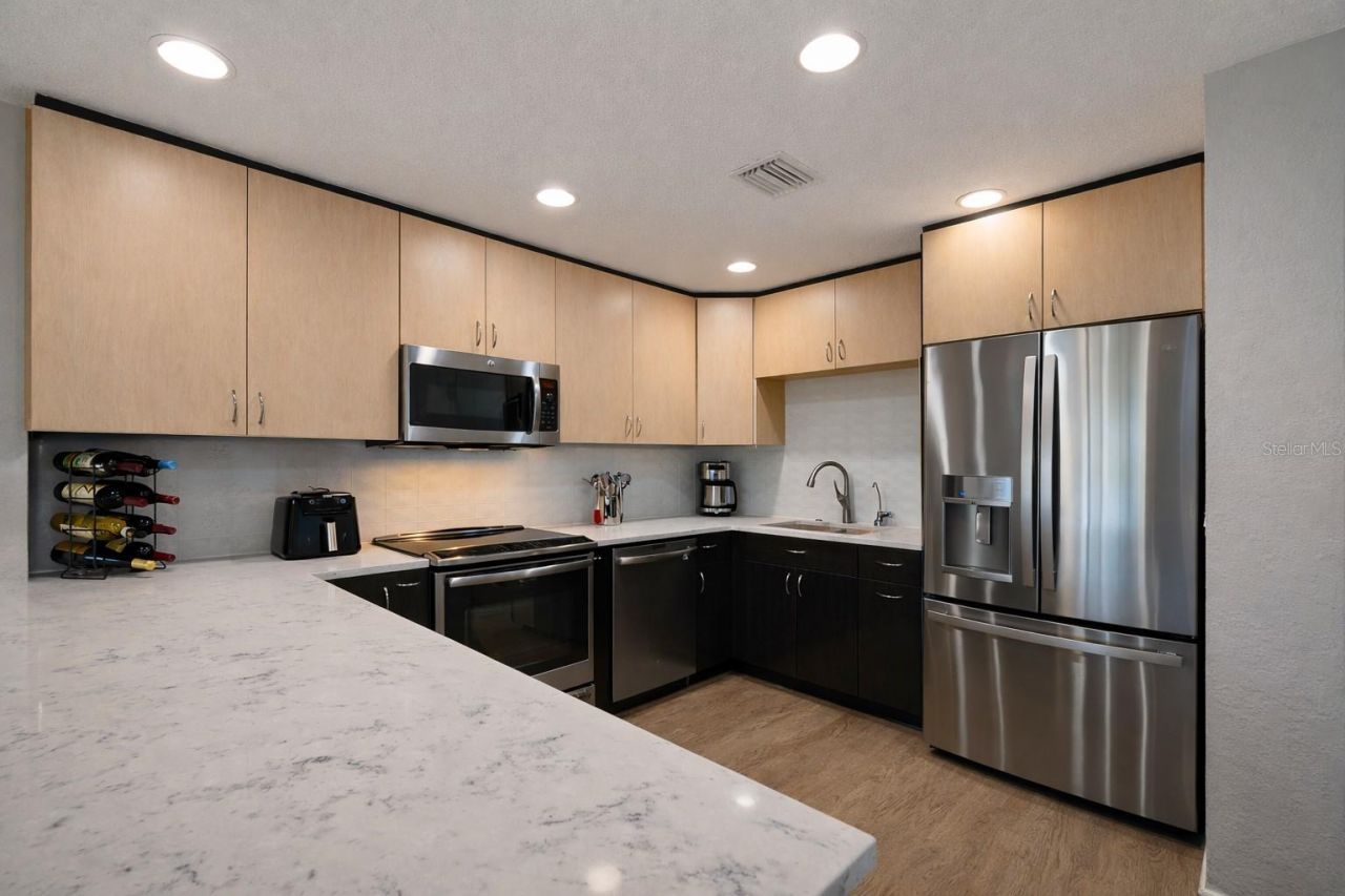 4651 1st Street Ne, Unit 303, Saint Petersburg, FL 33703 Photo