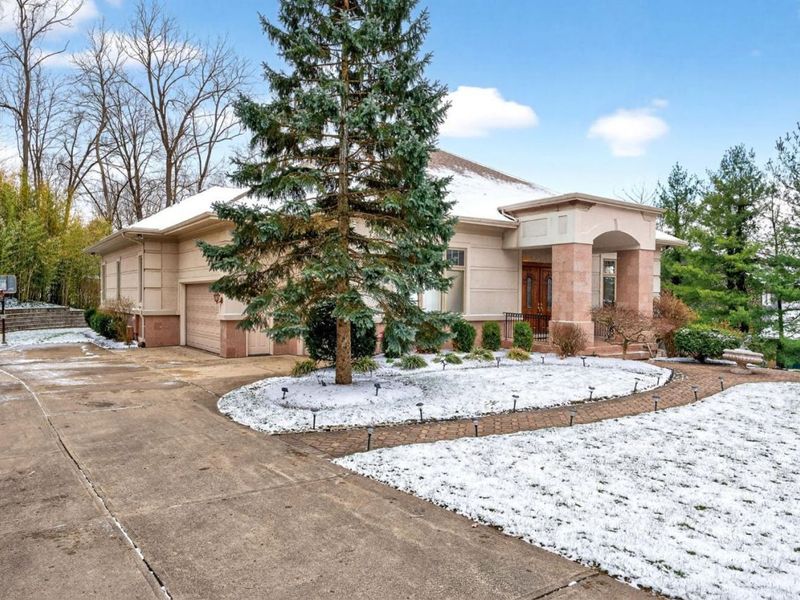 453 Timberlea Trail, Kettering, OH 45429 Photo 2