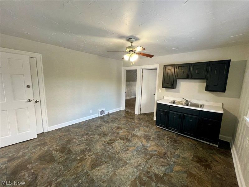 907 Rondel Road , Cleveland, OH 44110 Photo 21