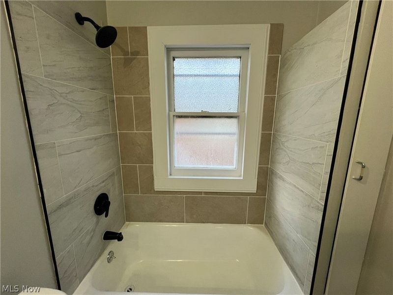 907 Rondel Road , Cleveland, OH 44110 Photo 8