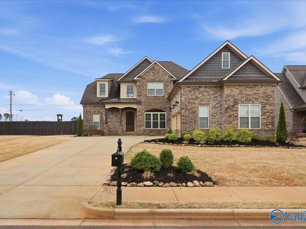 22483 Ansley Drive, Athens, AL 35613