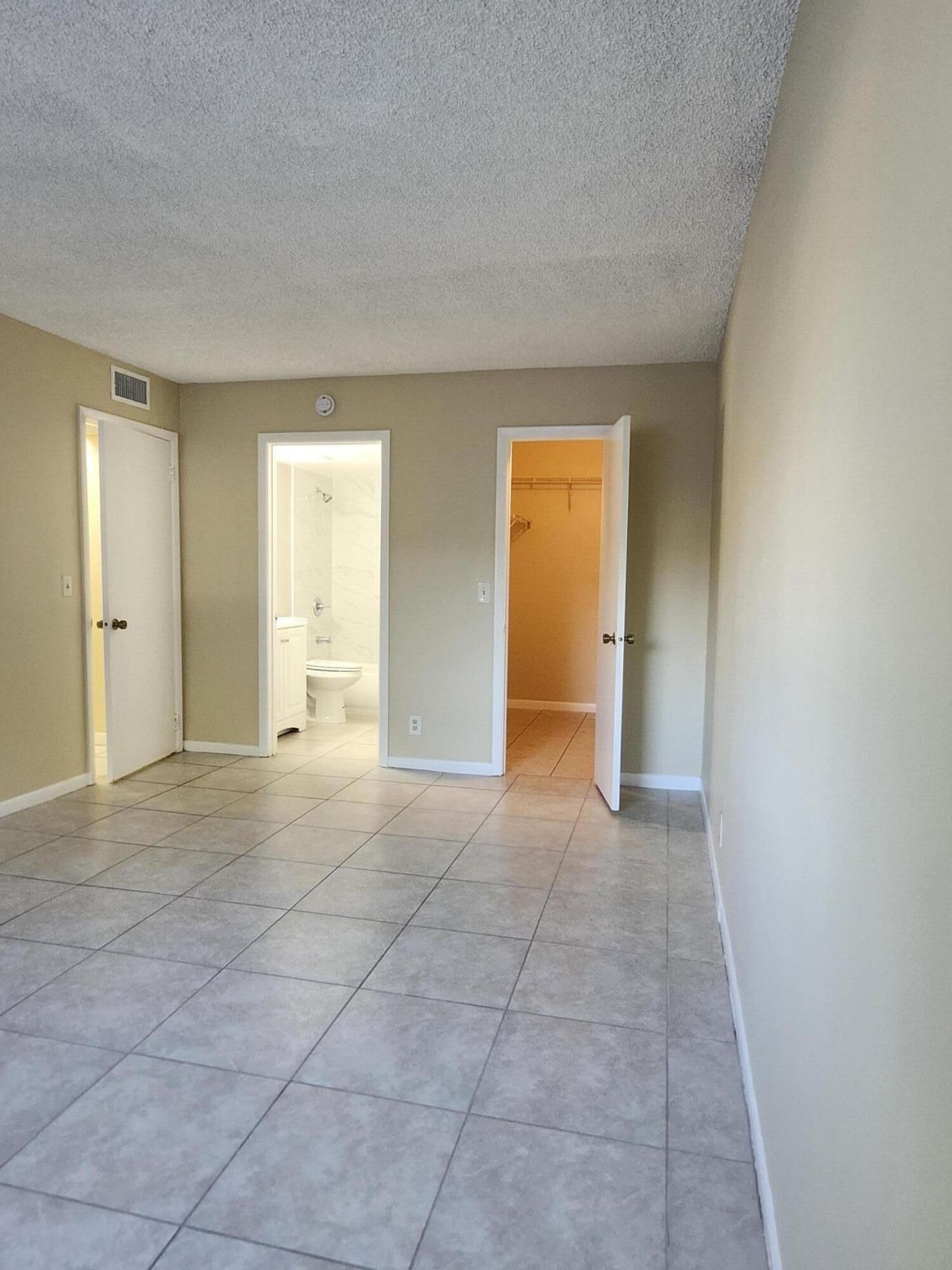 545 Trace Circle, Unit 105, Deerfield Beach, FL 33441 Photo