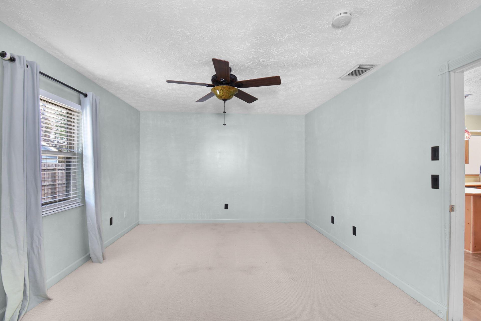 542 NW La Brea Avenue, Port Saint Lucie, FL 34983 Photo