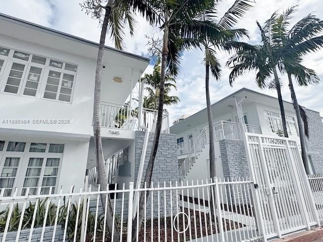 7435 Harding Ave, Unit 207, Miami Beach, FL 33141 Photo