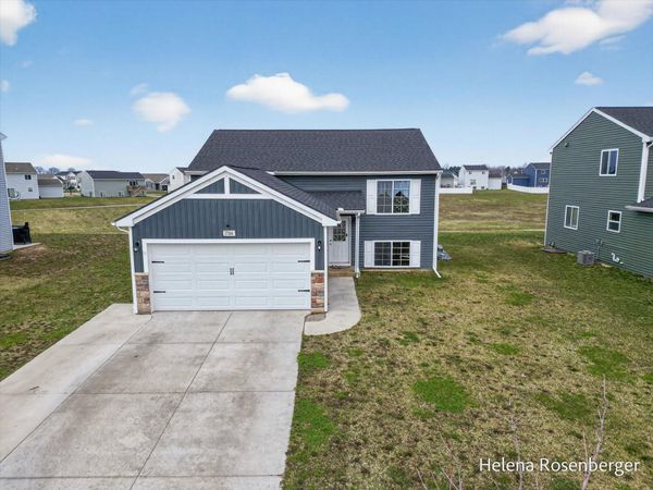 1700 Harper Grove Lane, Vicksburg, MI 49097