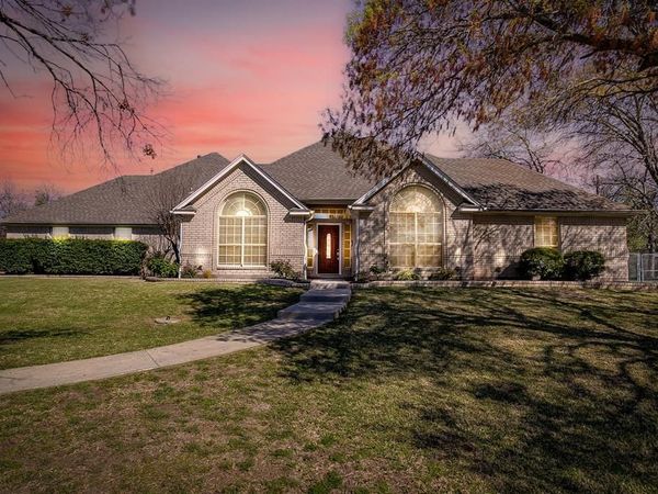 2300 Walter Smith Road, Azle, TX 76020