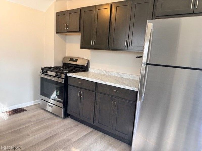 208 Barder Avenue , Unit 210, Akron, OH 44305 Photo 6