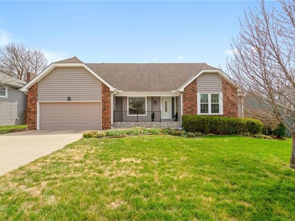 7623 Slater Street, Overland Park, KS 66204