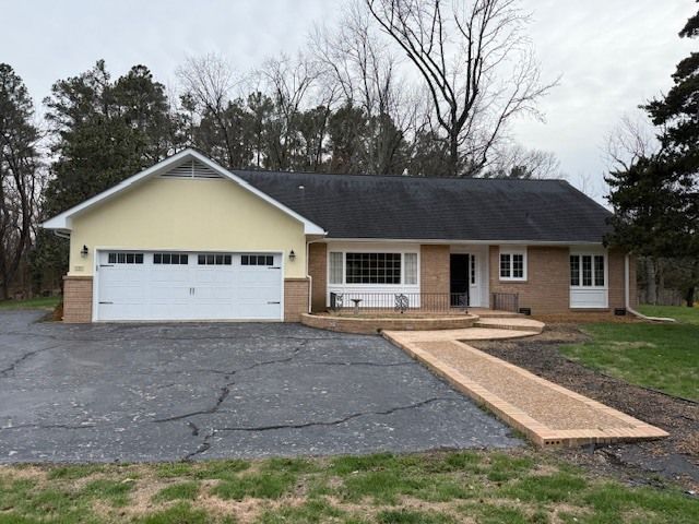 11 Birdsong Drive, Carbondale, IL 62901 Main Photo