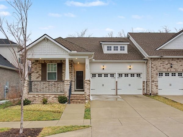 461 Golden Meadow Ln, Hendersonville, TN 37075