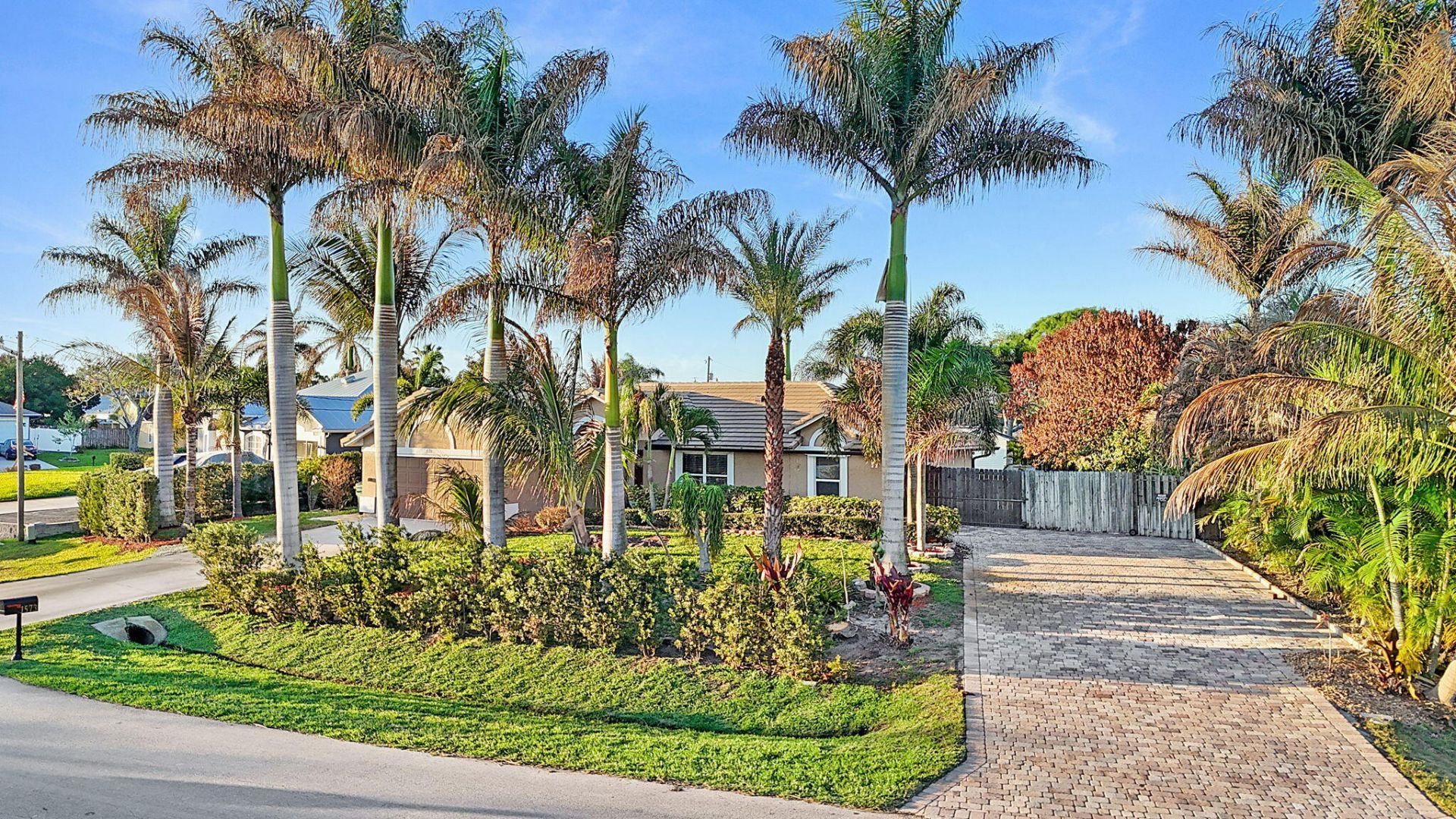 1573 SW Calmar Avenue, Port Saint Lucie, FL 34953 Photo