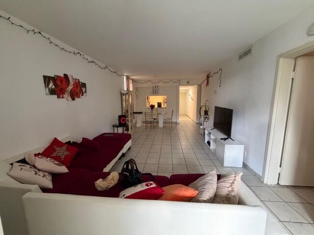 8409 Forest Hills Drive, Coral Springs, FL 33065 Photo