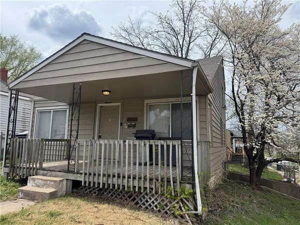 1600 Cypress Avenue, Kansas City, MO 64127