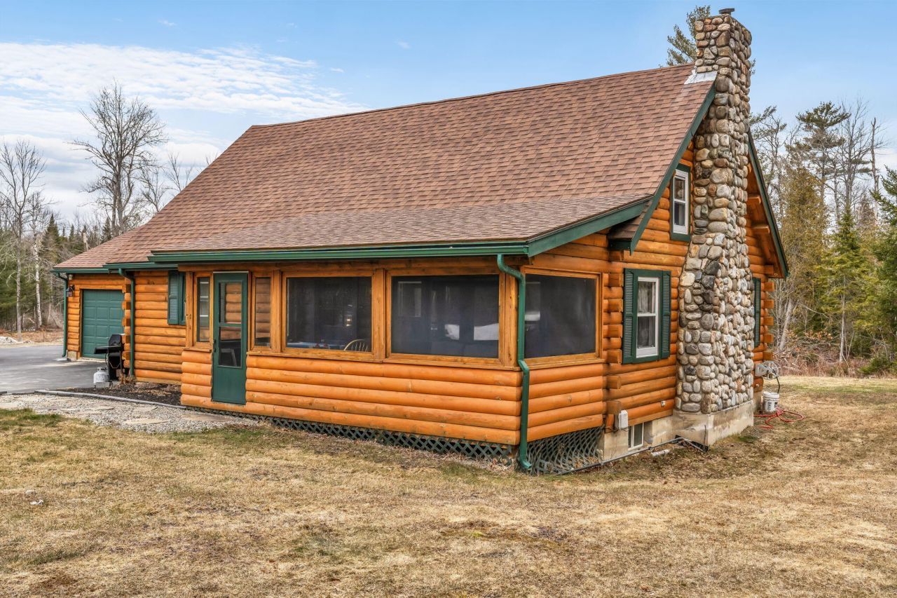 54 Piper Wood Road Hampden, ME 04444