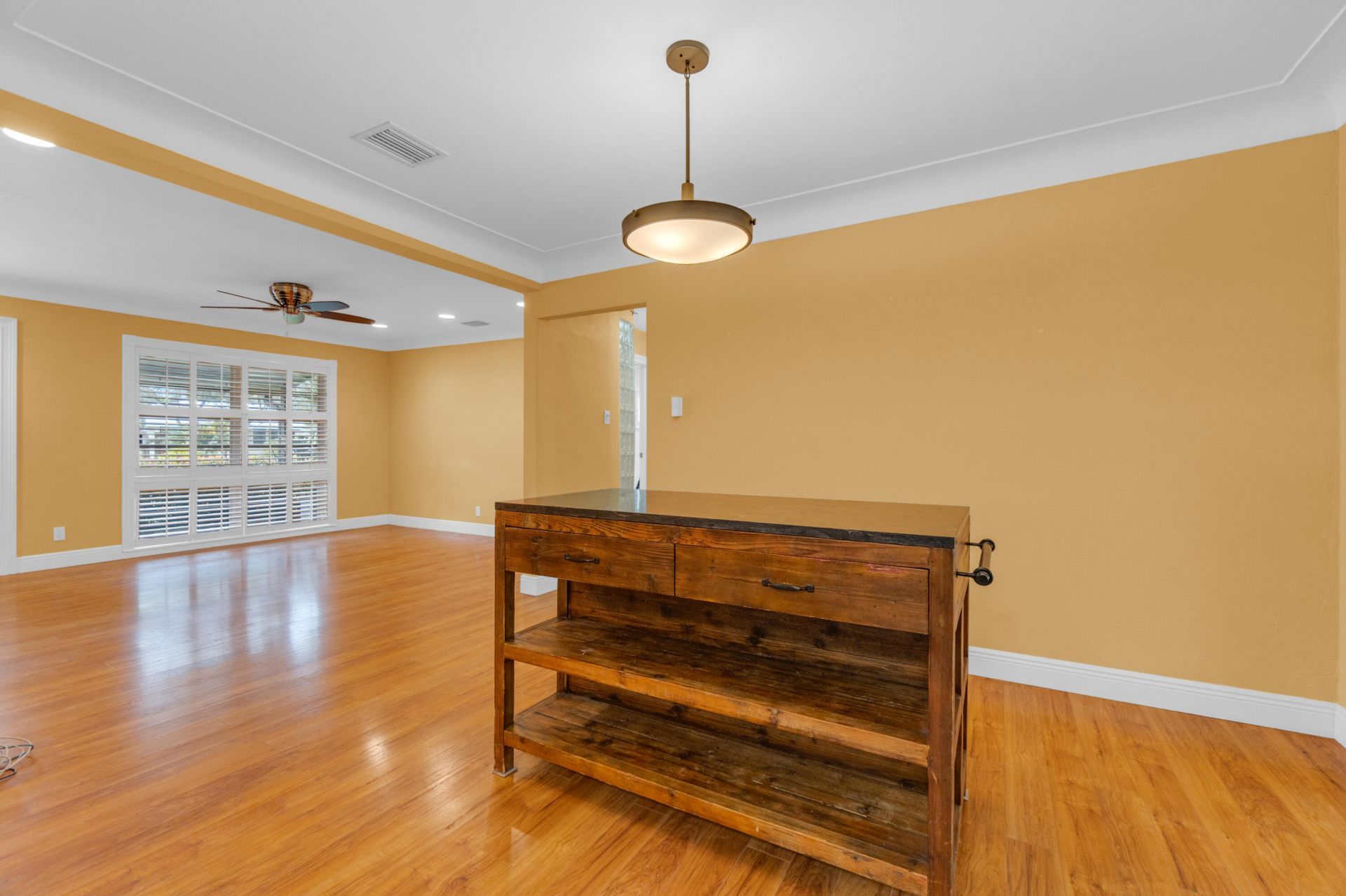 4681 NE 5th Avenue, Fort Lauderdale, FL 33334 Photo