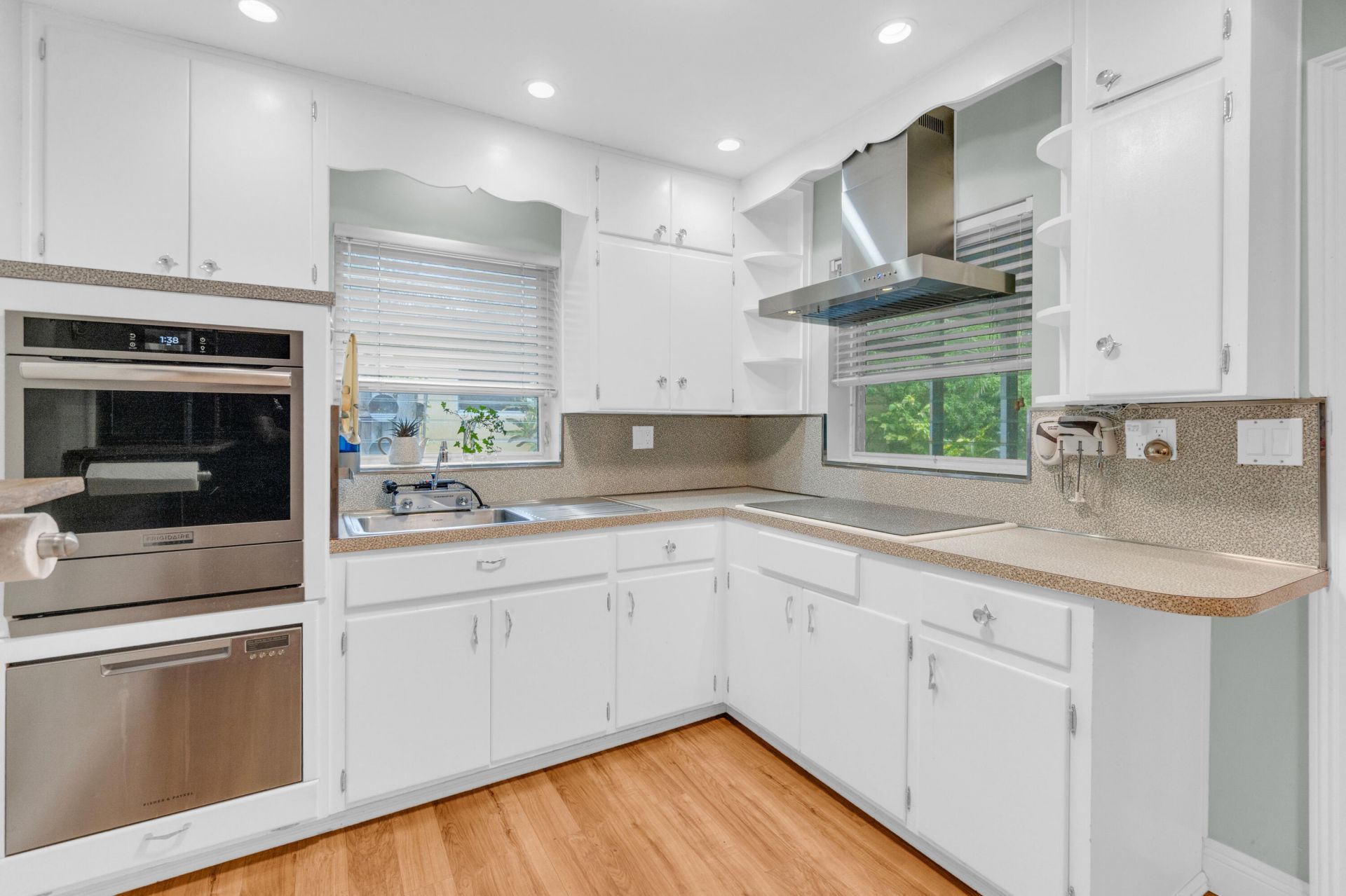 4681 NE 5th Avenue, Fort Lauderdale, FL 33334 Photo