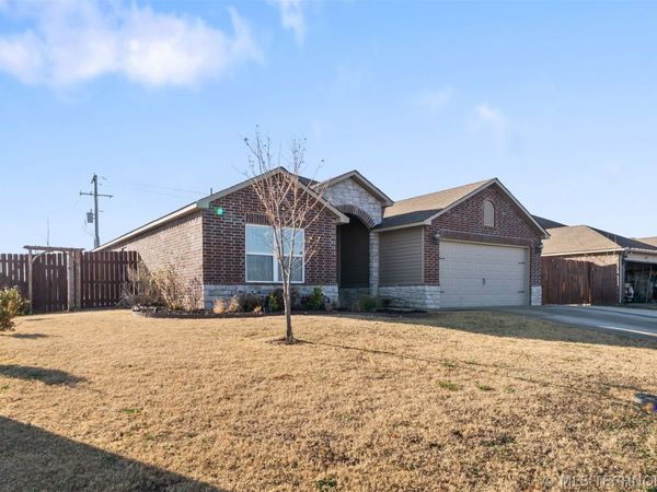 1203 W Missouri Avenue, Claremore, OK 74019