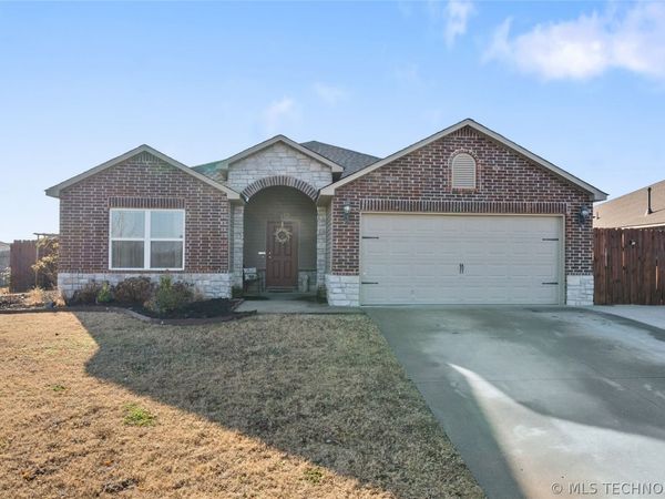 1203 W Missouri Avenue, Claremore, OK 74019