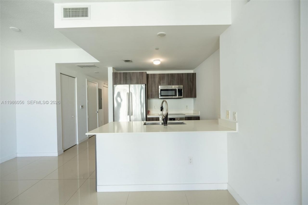 488 NE 18th St , Unit 4605, Miami, FL 33132 Photo