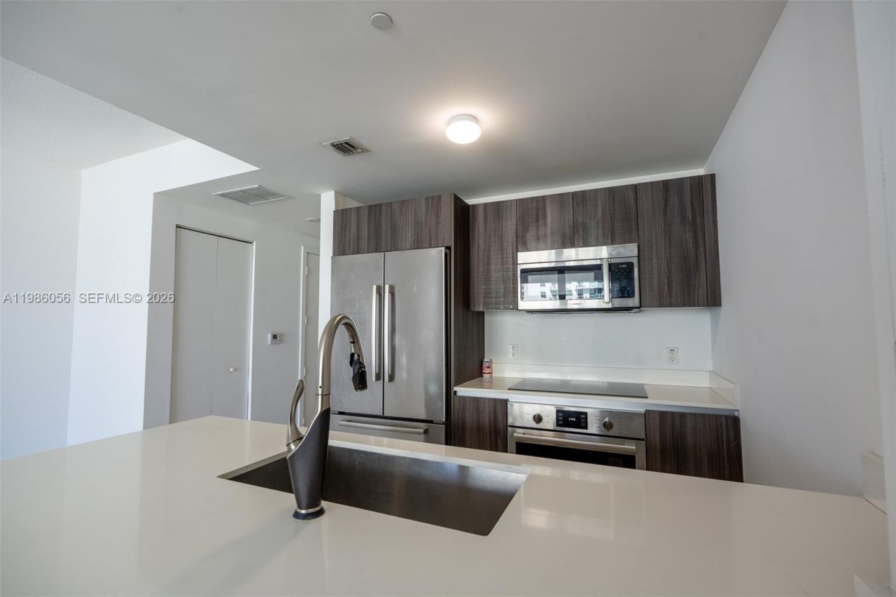 488 NE 18th St , Unit 4605, Miami, FL 33132 Photo