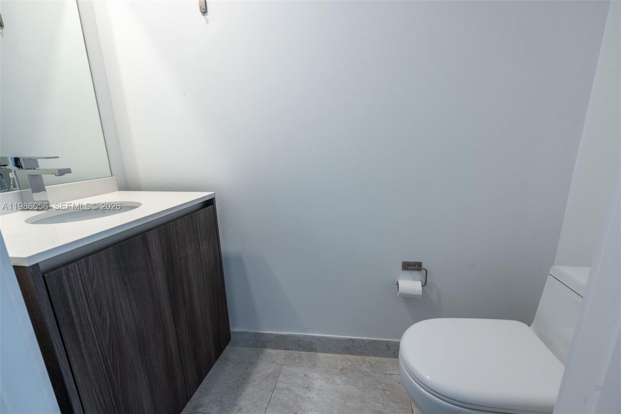 488 NE 18th St , Unit 4605, Miami, FL 33132 Photo