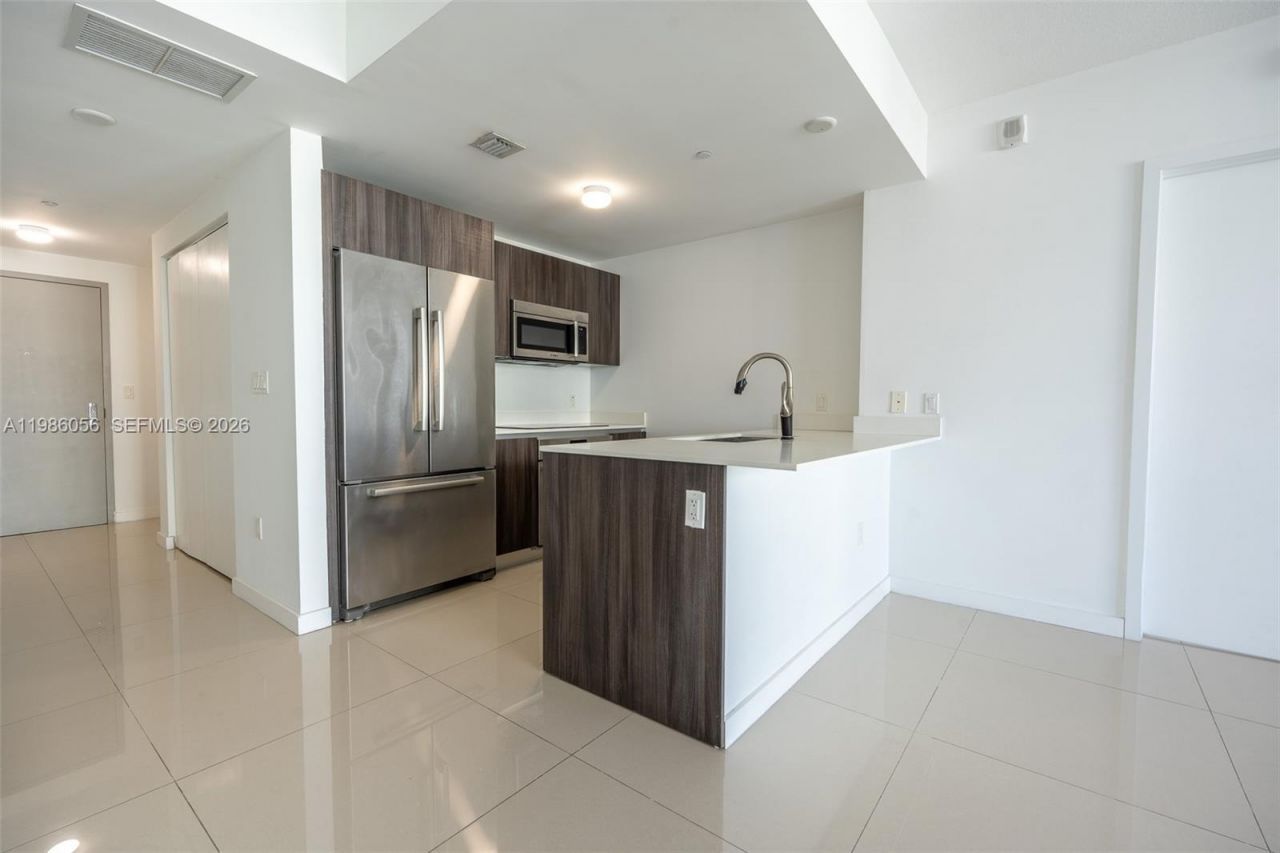 488 NE 18th St , Unit 4605, Miami, FL 33132 Photo