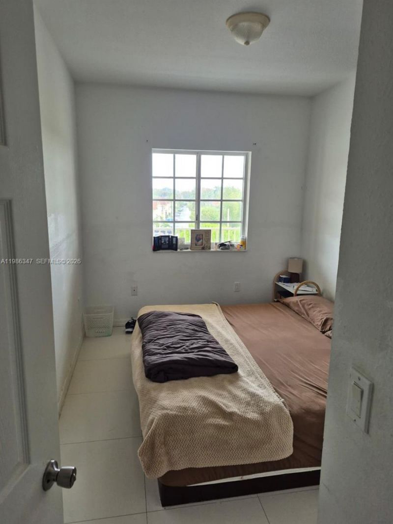 6930 NW 179th St, Unit 403-8, Hialeah, FL 33015 Photo