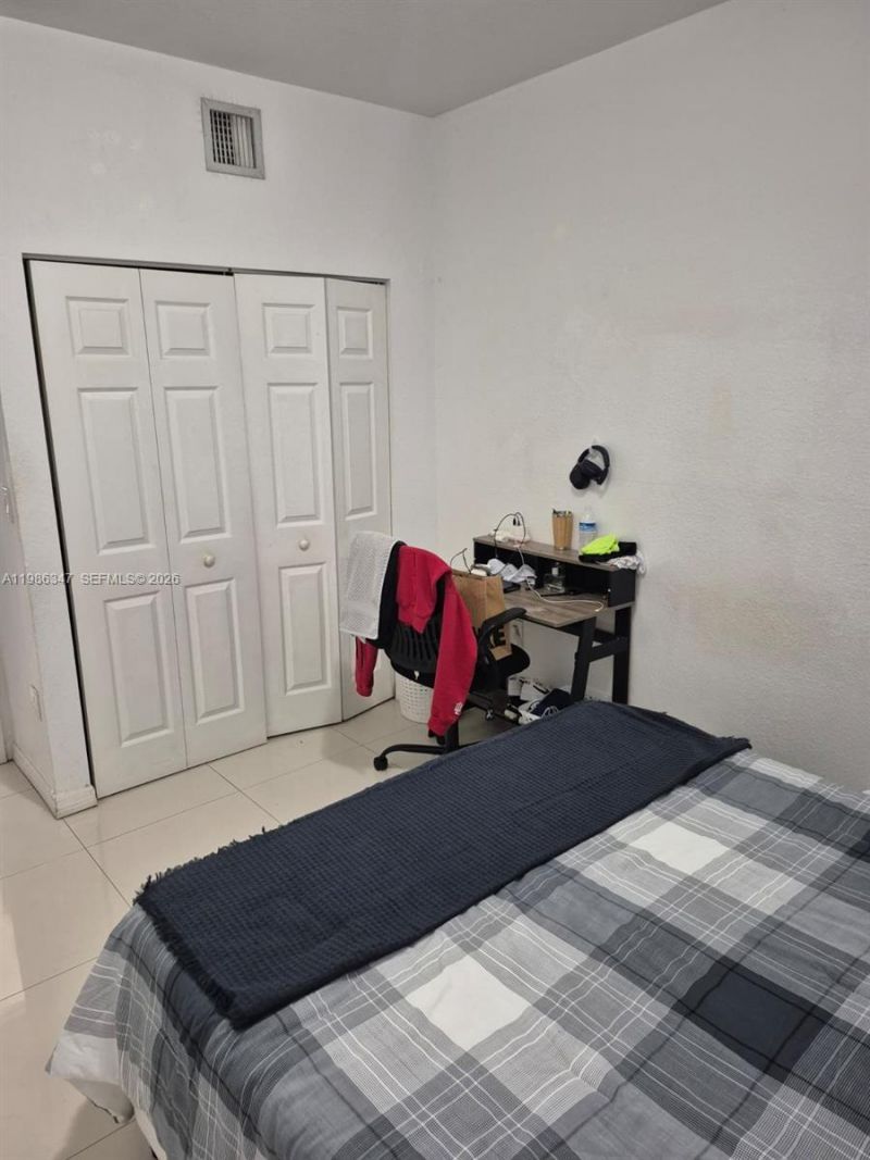 6930 NW 179th St, Unit 403-8, Hialeah, FL 33015 Photo