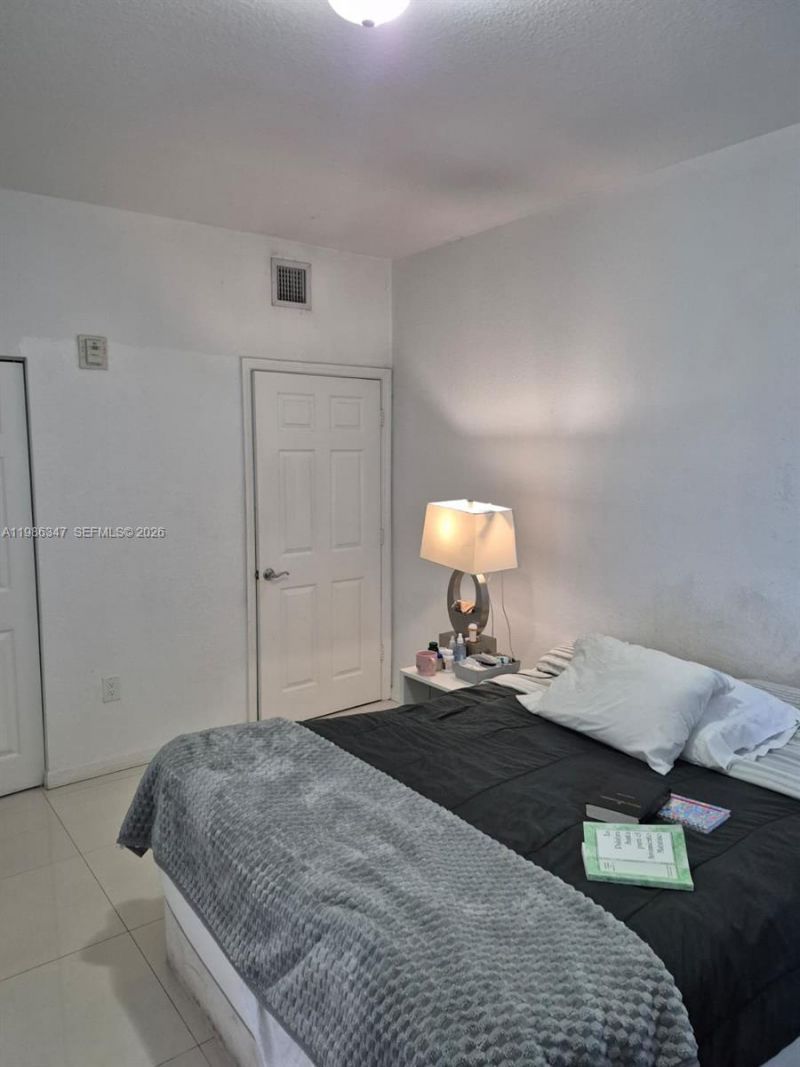 6930 NW 179th St, Unit 403-8, Hialeah, FL 33015 Photo