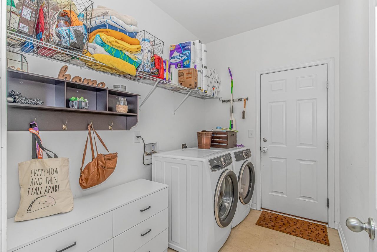 425 Tiburon Dr.  Photo 13