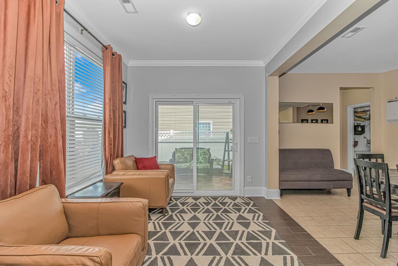 425 Tiburon Dr.  Photo 14