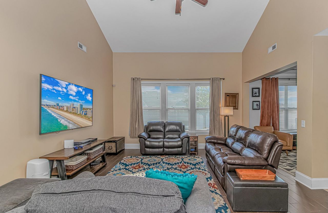 425 Tiburon Dr.  Photo 15