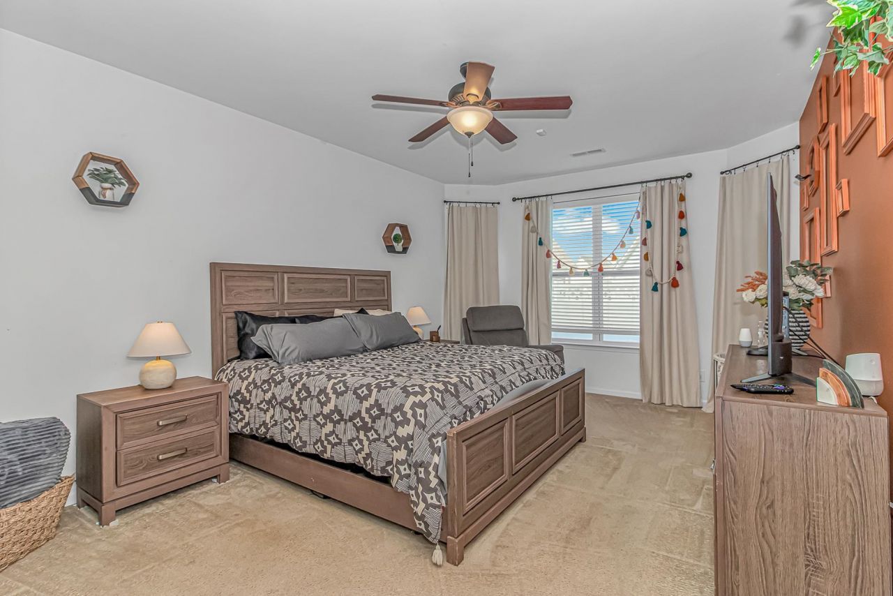 425 Tiburon Dr.  Photo 17