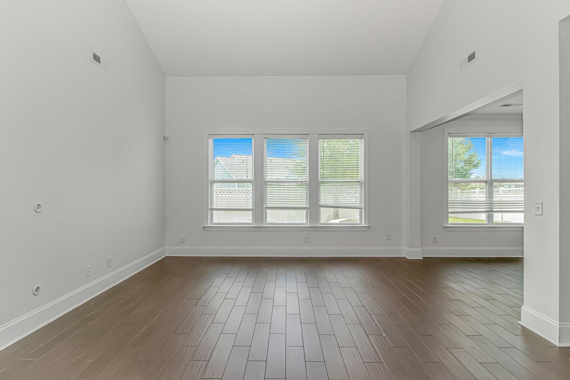 425 Tiburon Dr. Photo 17