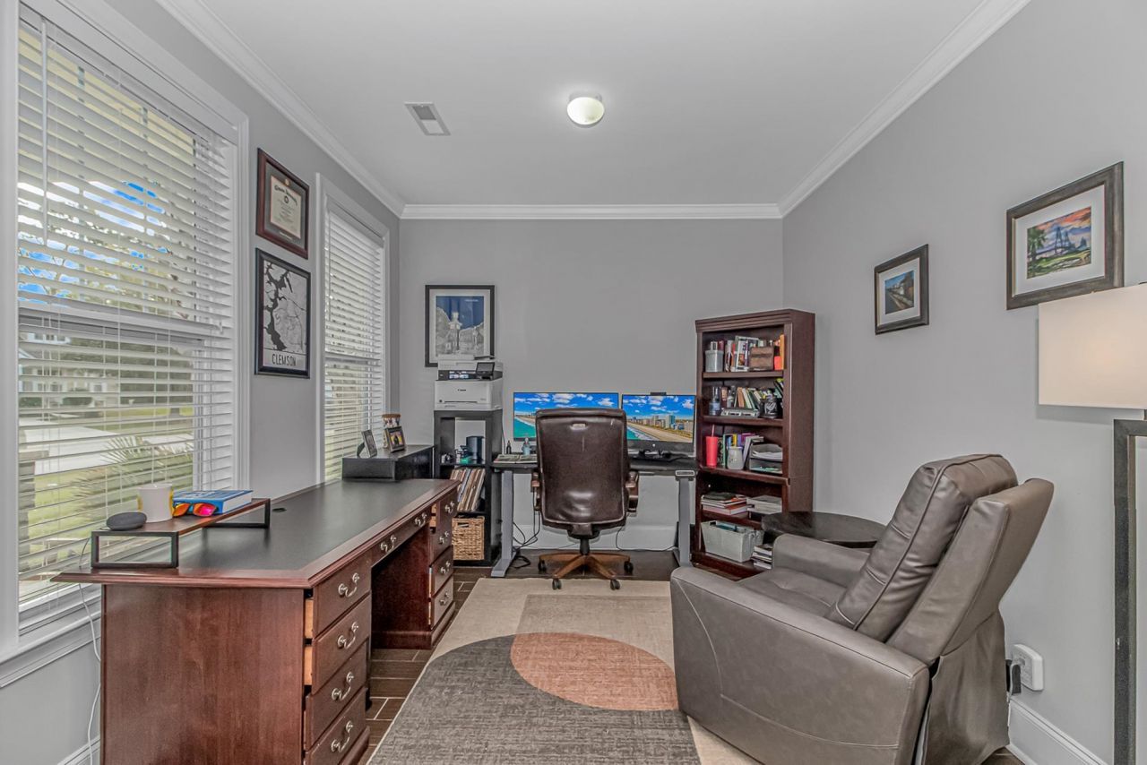 425 Tiburon Dr.  Photo 6