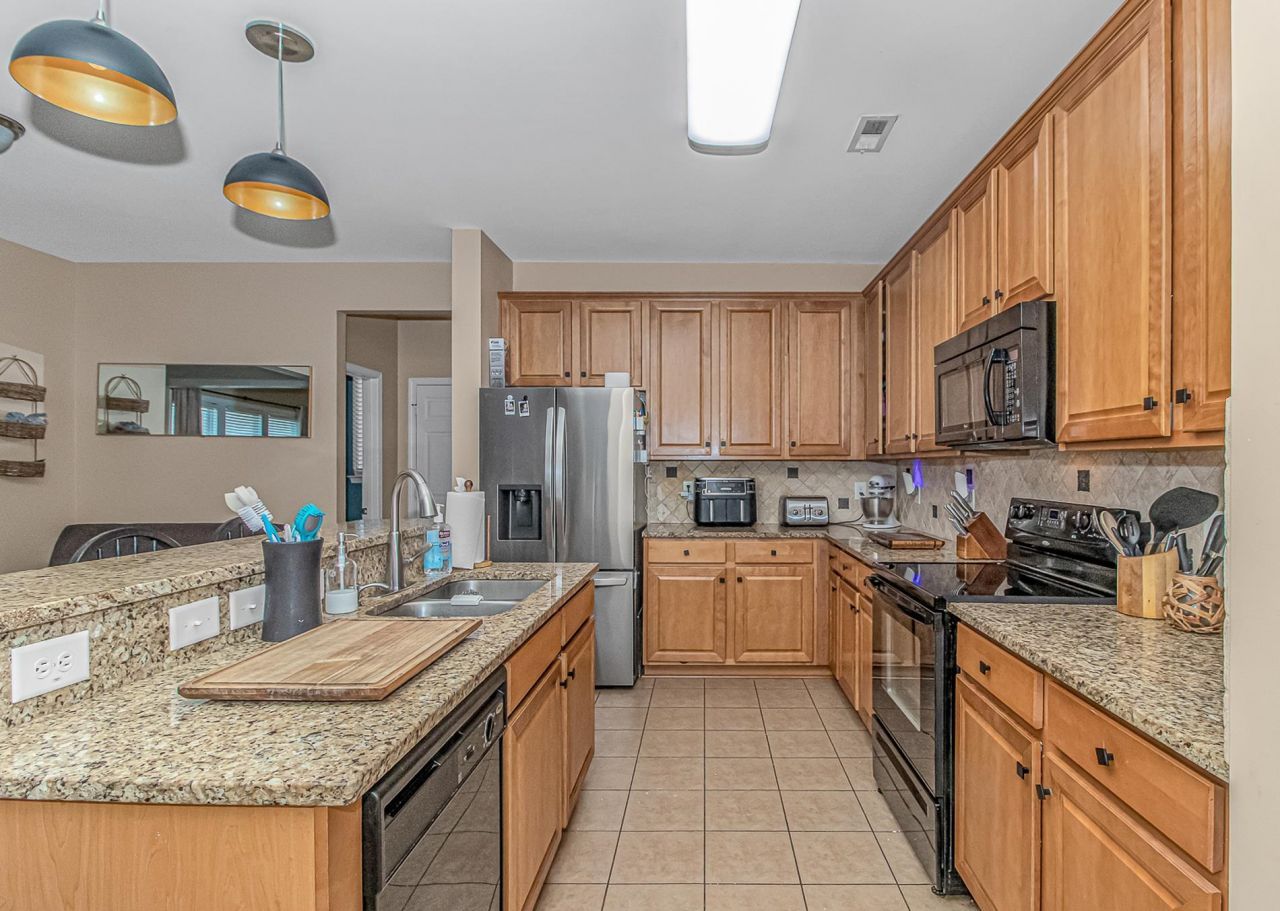 425 Tiburon Dr.  Photo 8