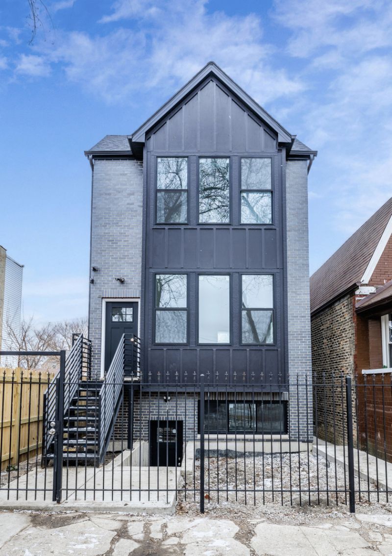535 N Lawndale Avenue, Chicago, IL 60624
