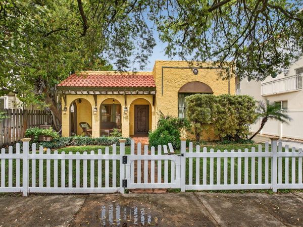 1415 NE 4th Place, Fort Lauderdale, FL 33301