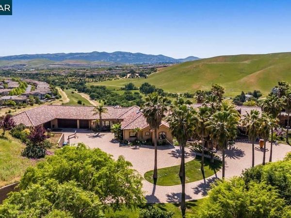 1615 Lawrence Rd, Danville, CA 94506