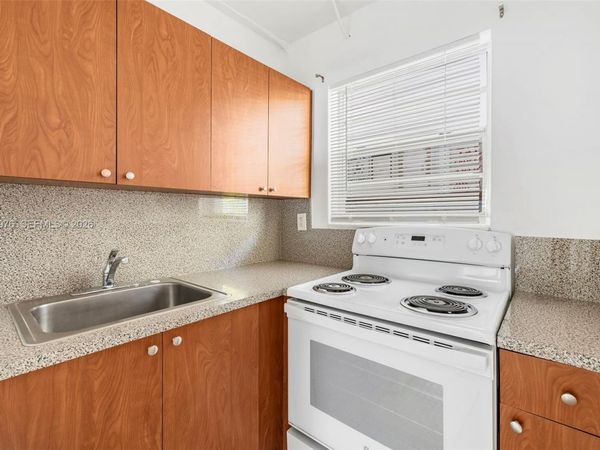 5730 NW 38th St , Unit 4, Virginia Gardens, FL 33166