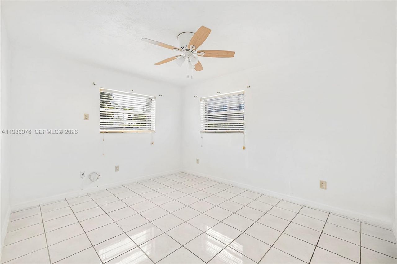 5730 NW 38th St , Unit 4, Virginia Gardens, FL 33166 Photo