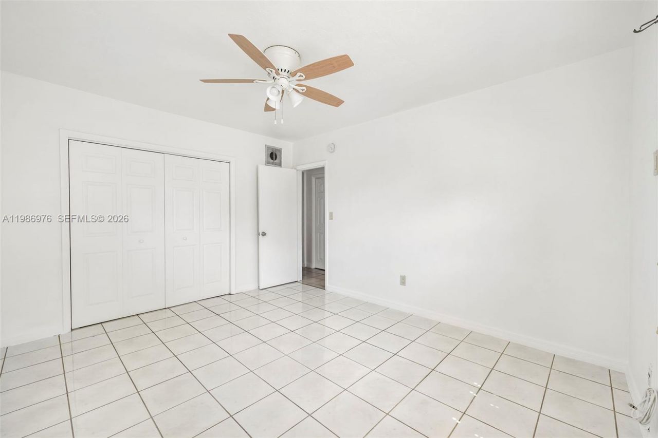5730 NW 38th St , Unit 4, Virginia Gardens, FL 33166 Photo