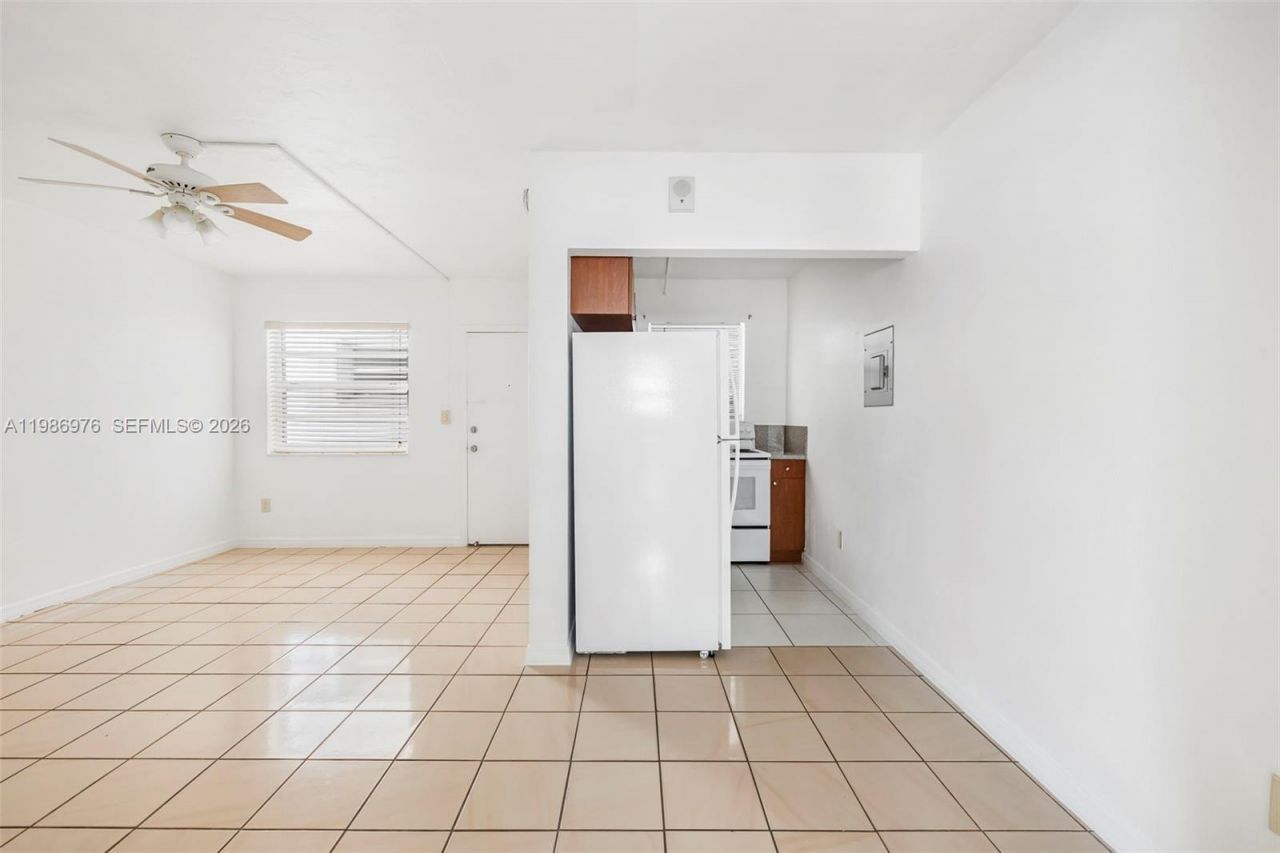 5730 NW 38th St , Unit 4, Virginia Gardens, FL 33166 Photo