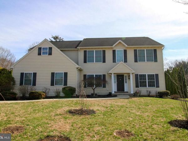 414 CHOWNING PLACE , LANCASTER, PA 17601