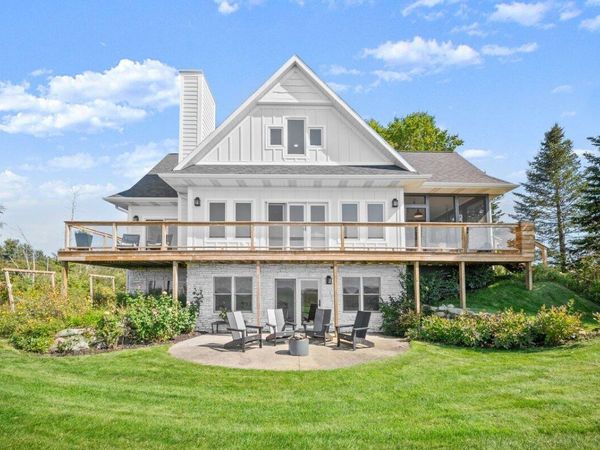 7616 1st Street, Onekama, MI 49675